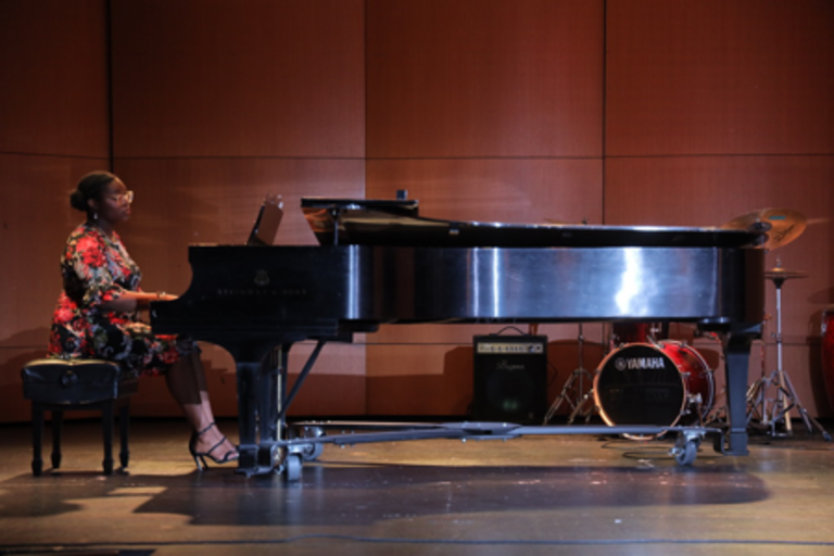 Honors Recital &amp; Distinguished Alumni Award